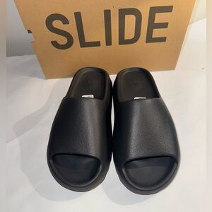 New Yeezy adidas slides onyx / black  mens size 13